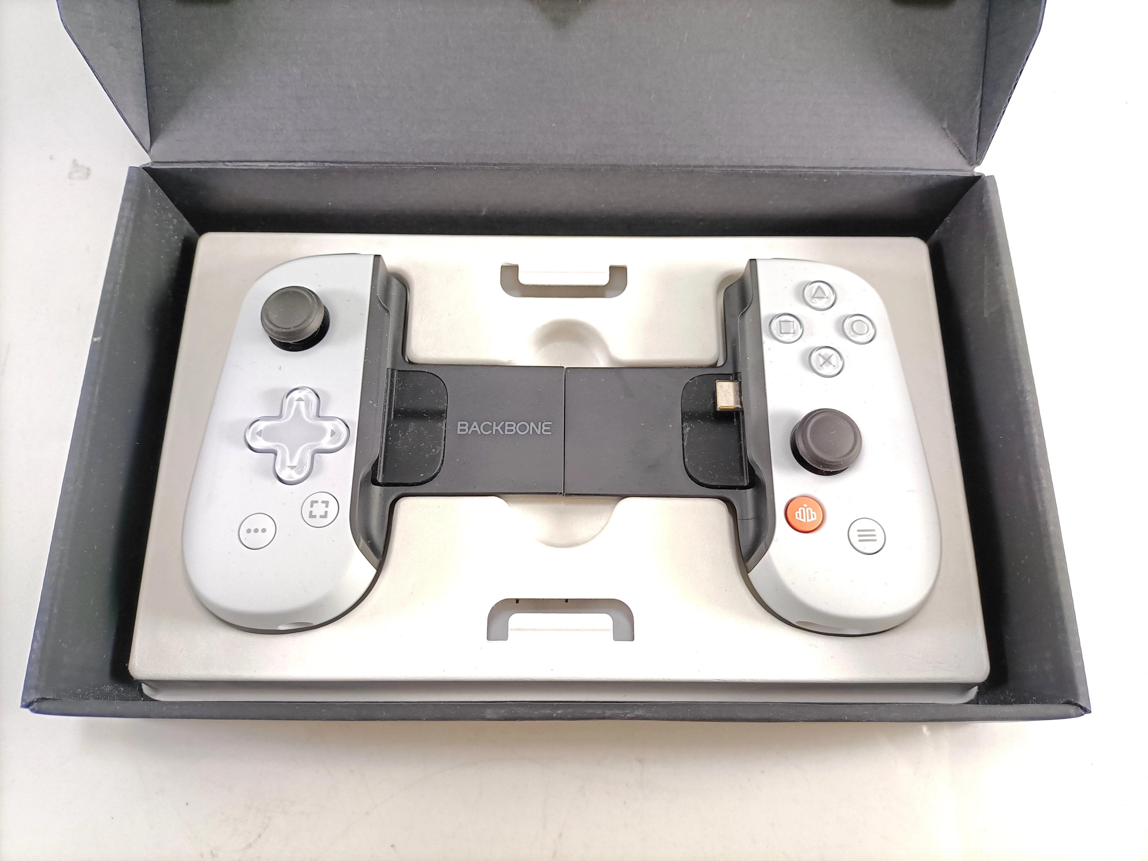 kontroler-pad-backbone-one-usb-c-dla-android-ean-gtin-0850041963020