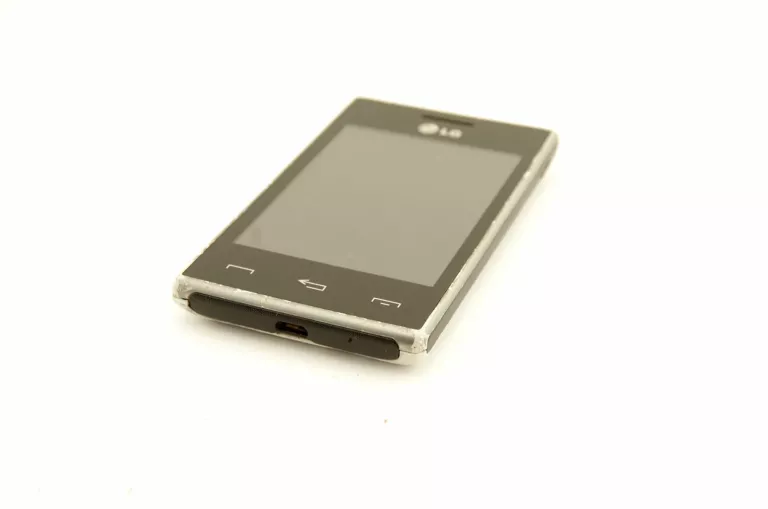 KLASYCZNY TELEFON LG T580