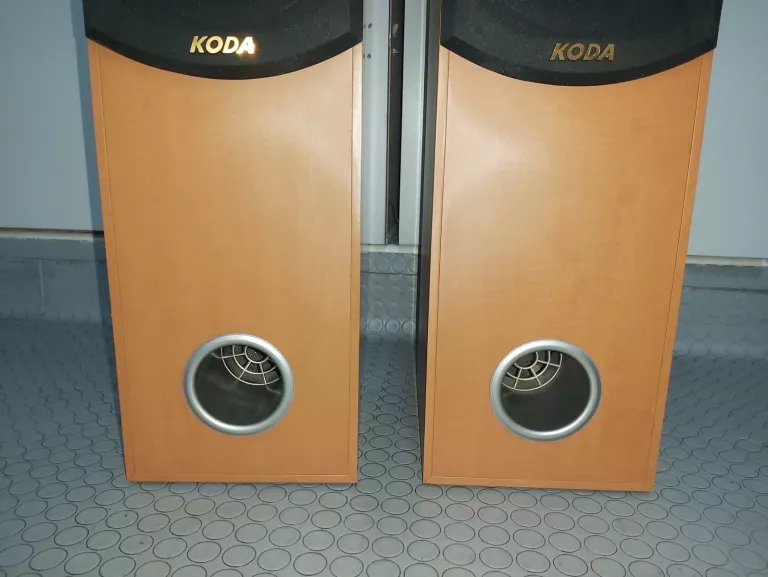 KOLUMNY PODŁOGOWE KODA AV860F 2 SZTUKI 20-120W 6OHM