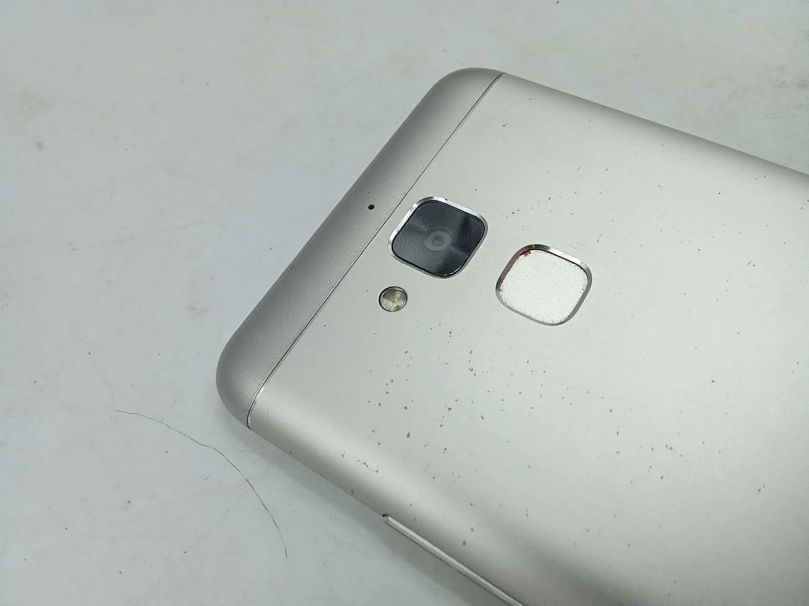 telefon-asus-x008d-zenfone-3-max-2gb32gb-pud-stan-11323-2