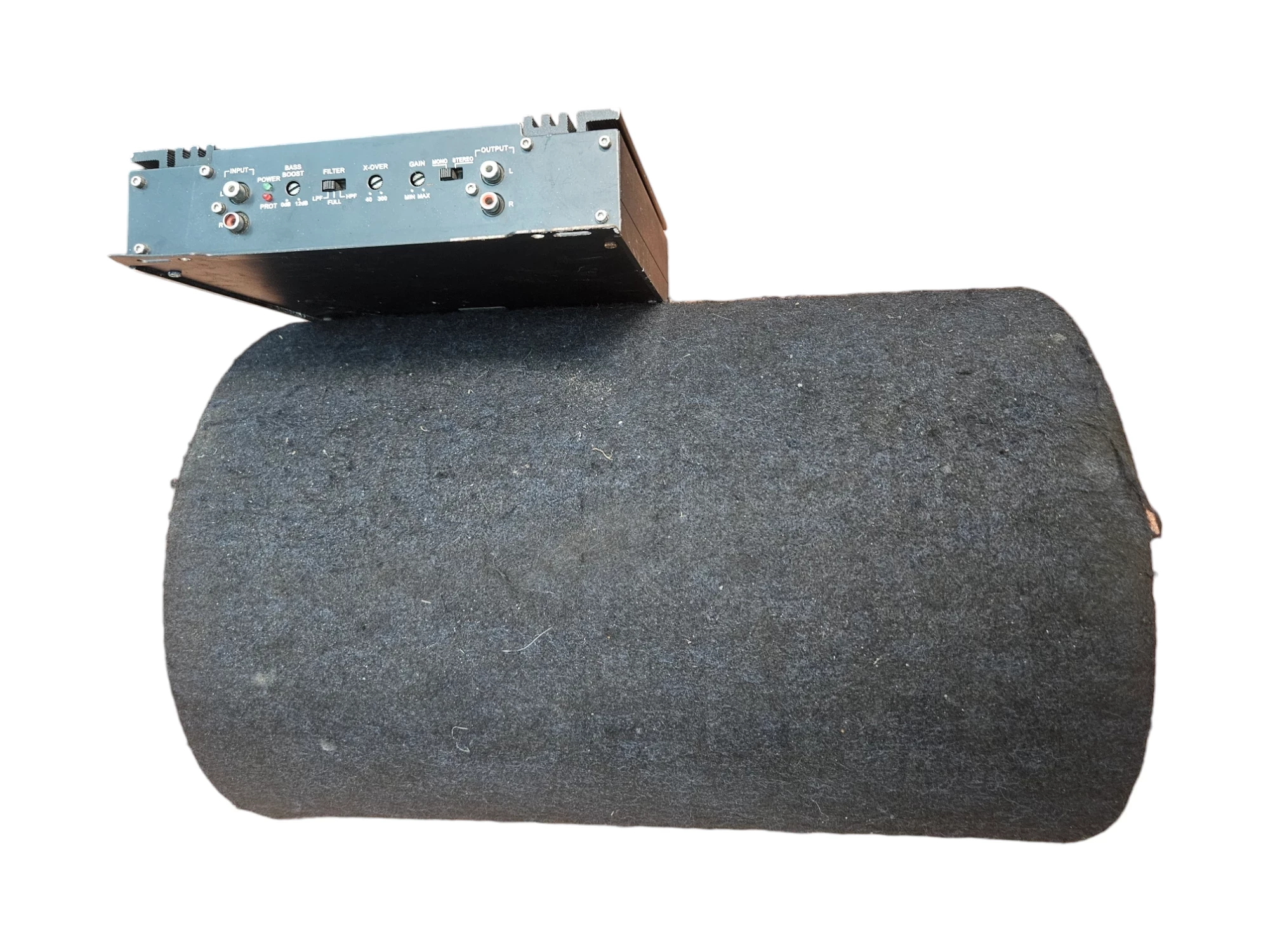 wzmacniacz-samochodowy-magnat-z-glosnikiem-jbl-stage-810-w-zabudowie-moc-muzyczna-pmpo-800