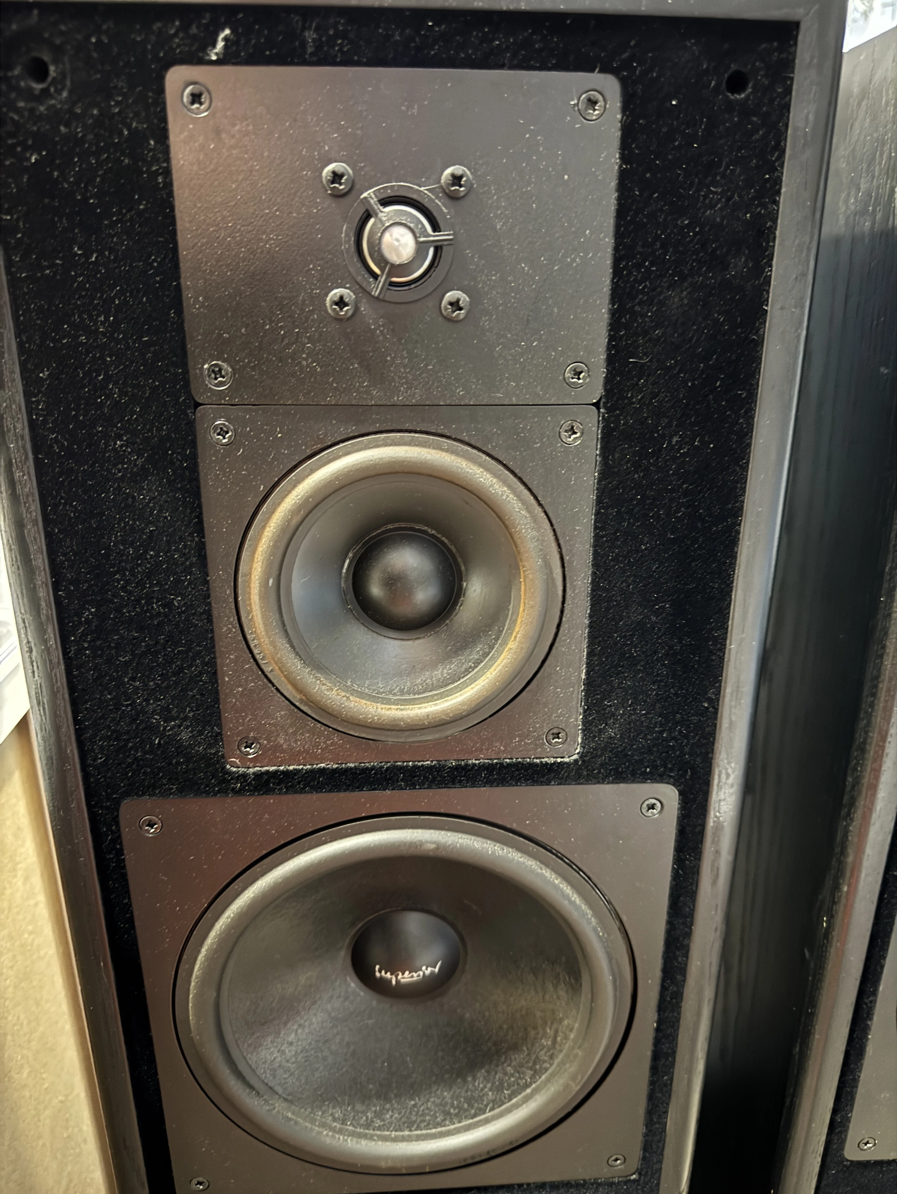 kolumny-heco-superior-840-marka-248135-1644040