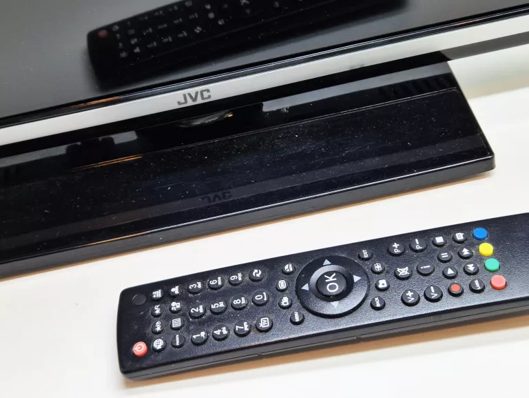 TELEWIZOR JVC LT-24V250
