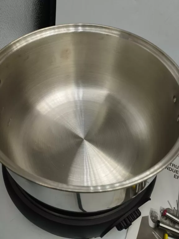 ELEKTRYCZNY ZESTAW DO FONDUE QUIGG