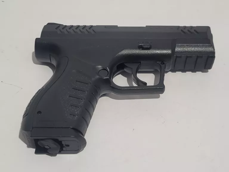 WIATRÓWKA GAZOWA NA KULKI UMAREX XBG SEMI-AUTO BB AIR PISTOL ZESTAW