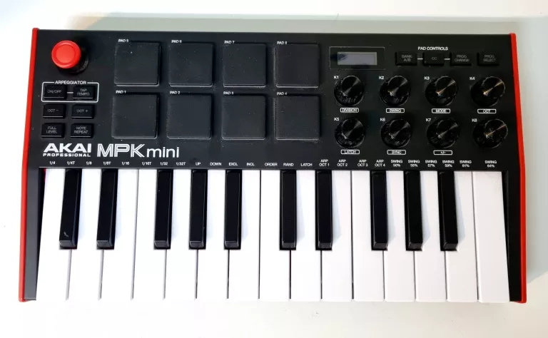 KLAWIATURA STERUJĄCA AKAI MPK MINI + KABEL