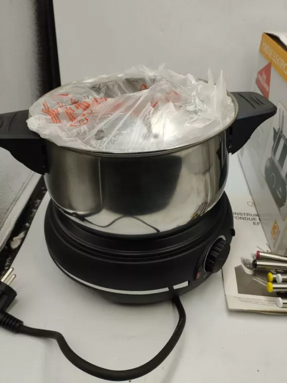ELEKTRYCZNY ZESTAW DO FONDUE QUIGG
