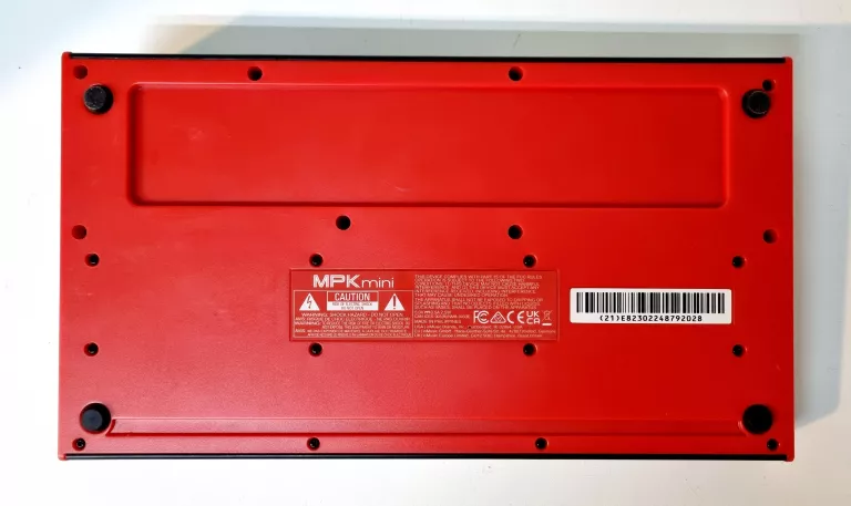 KLAWIATURA STERUJĄCA AKAI MPK MINI + KABEL