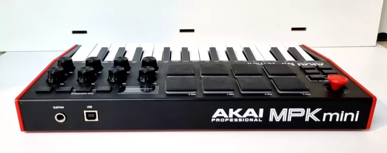 KLAWIATURA STERUJĄCA AKAI MPK MINI + KABEL