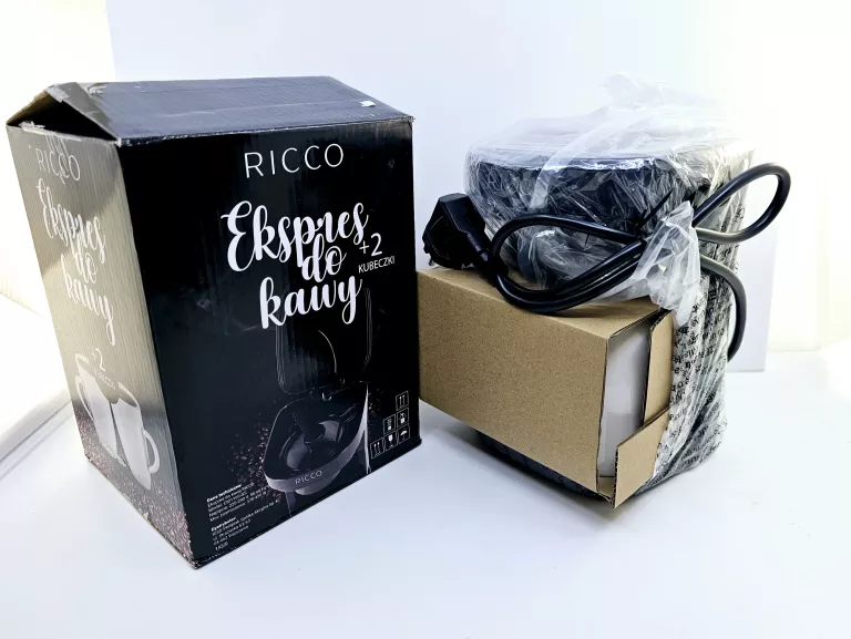 EKSPRES DO KAWY RICCO CM1160-GS + 2 KUBECZEKI