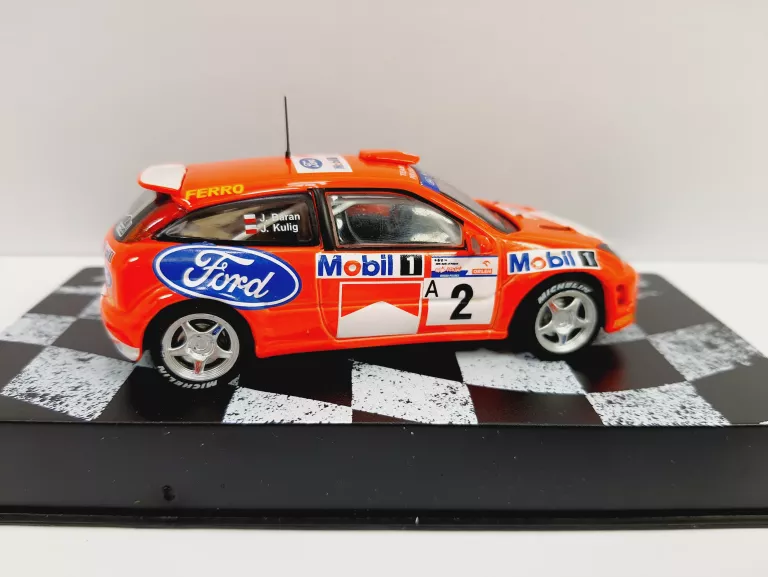 23) FORD FOCUS WRC KULIG/BARAN RAJD POLSKI 2001 RALLY CARS DEAGOSTINI 1:43