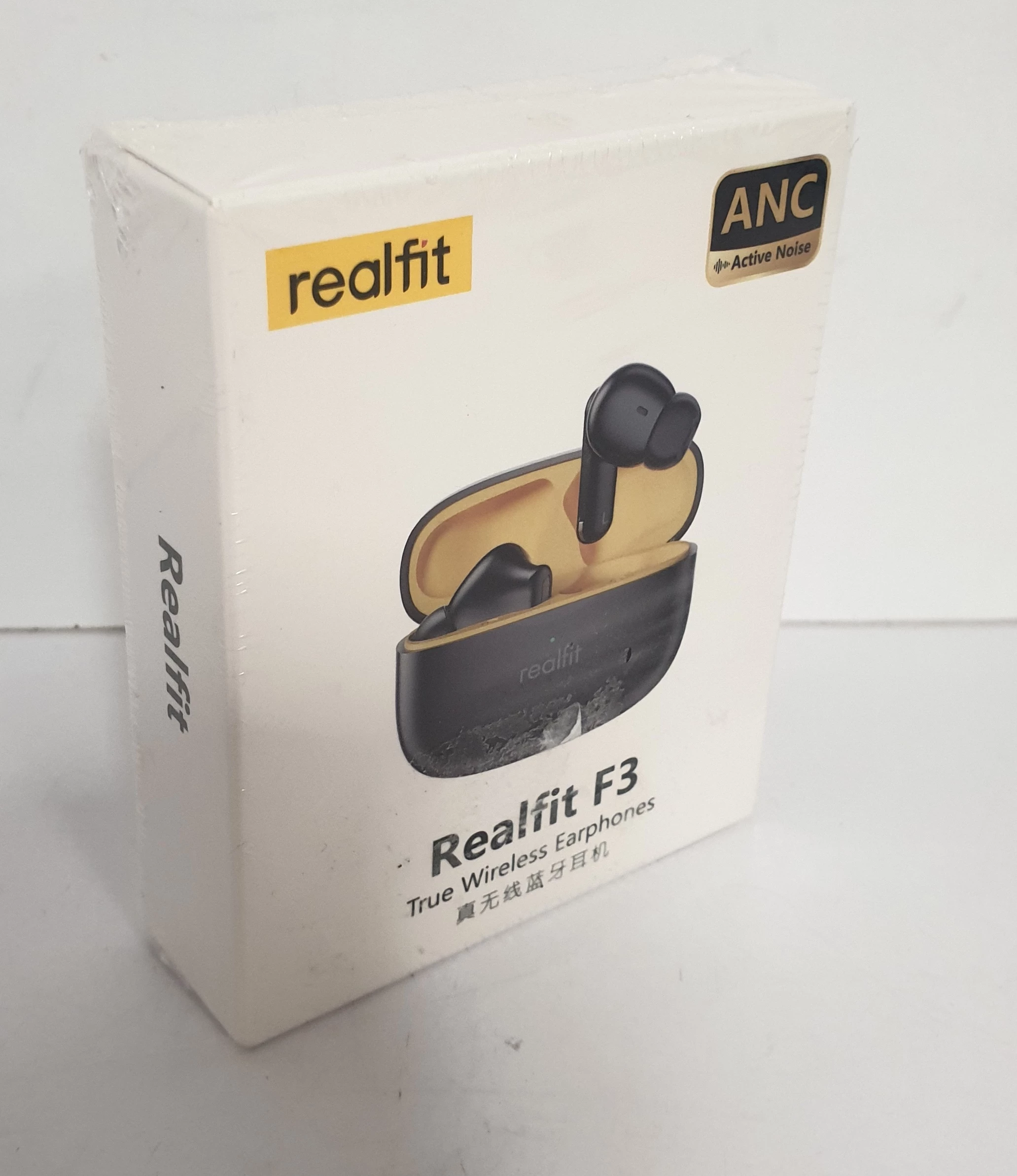 sluchawki-bezprzewodowe-realfit-f3-z-etui-ladujacym-kolor-dominujacy-129357-3