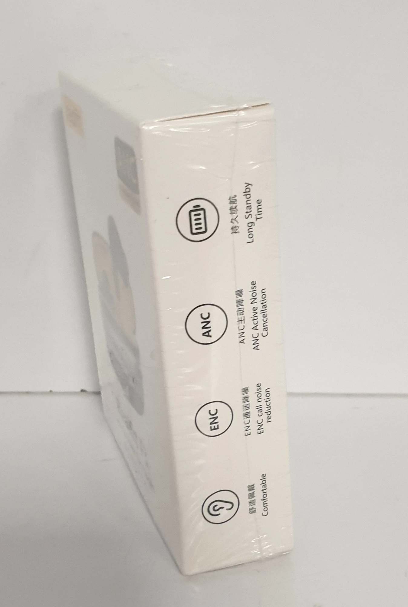 sluchawki-bezprzewodowe-realfit-f3-z-etui-ladujacym-ean-gtin-6973356421451