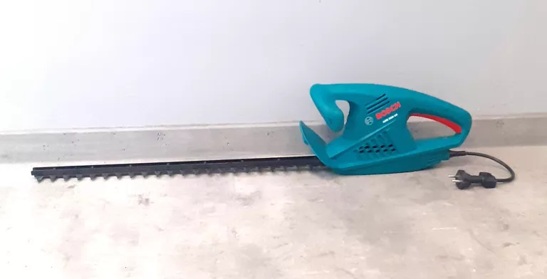 ELEKTRYCZNE NOŻYCE DO ŻYWOPŁOTU BOSCH AHS 550-16