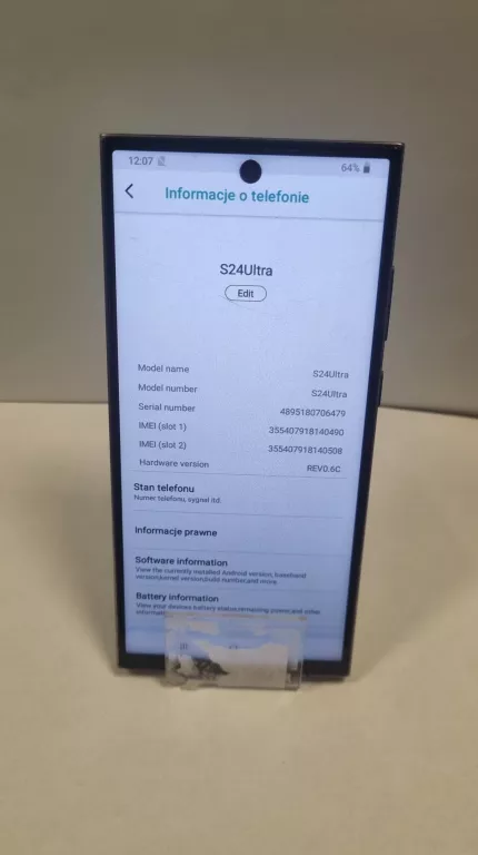 TELEFON Z ANDROIDEM