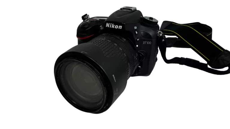 APARAT NIKON D7100 + OBIEKTYW NIKKOR 18-140 KOMPLET