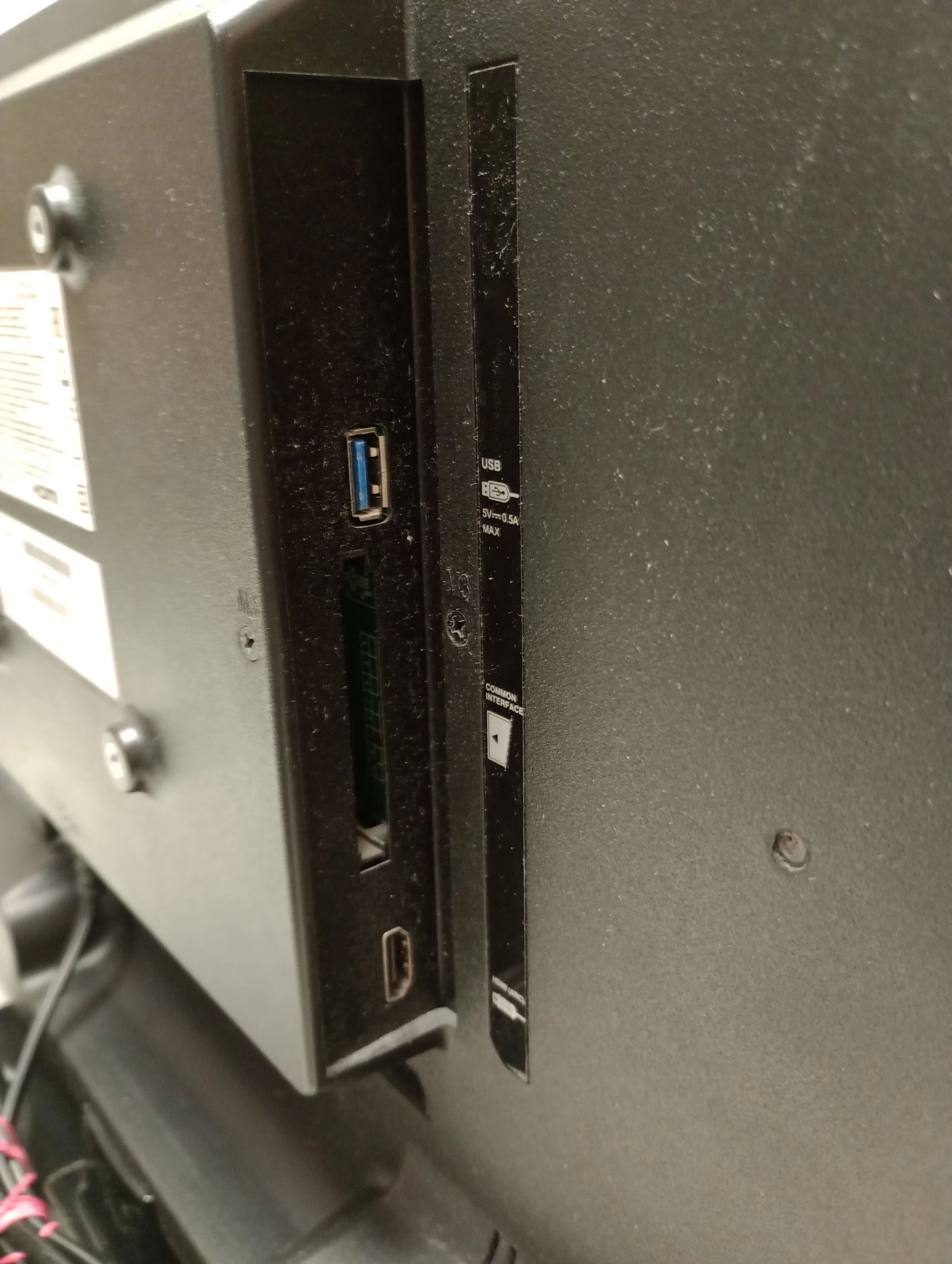 telewizor-thomson-22-22fb3123-typ-telewizora-211486-250142