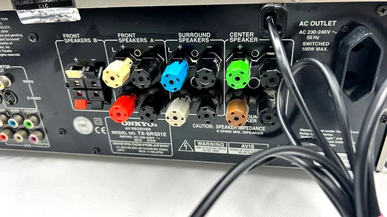AMPLITUNER ONKYO TX-SR501E Z PILOTEM ZADBANY