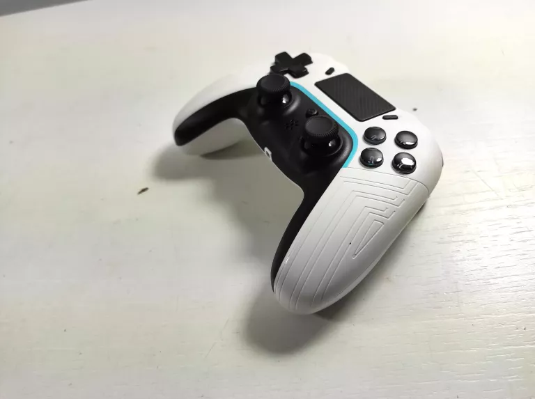 PAD BEZPRZEWODOWY COBRA QSP459 PS3/PS4/XBOX /PC /ANDROID TV
