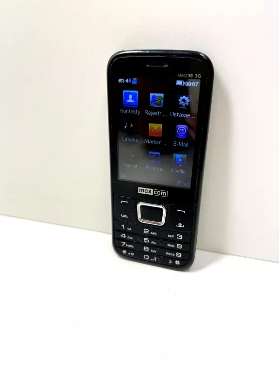 TELEFON MAXCOM MM238 3G BEZ SIM LOCKA