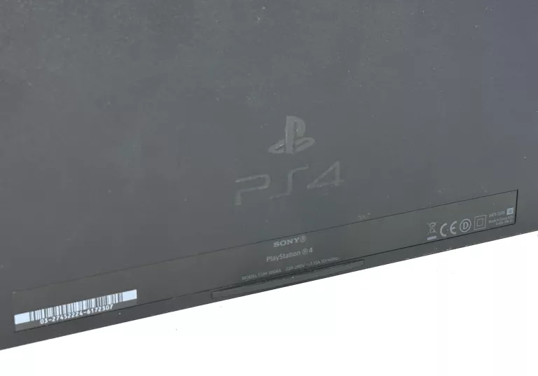 KONSOLA SONY PLAYSTATION 4 500 GB + 2 PADY