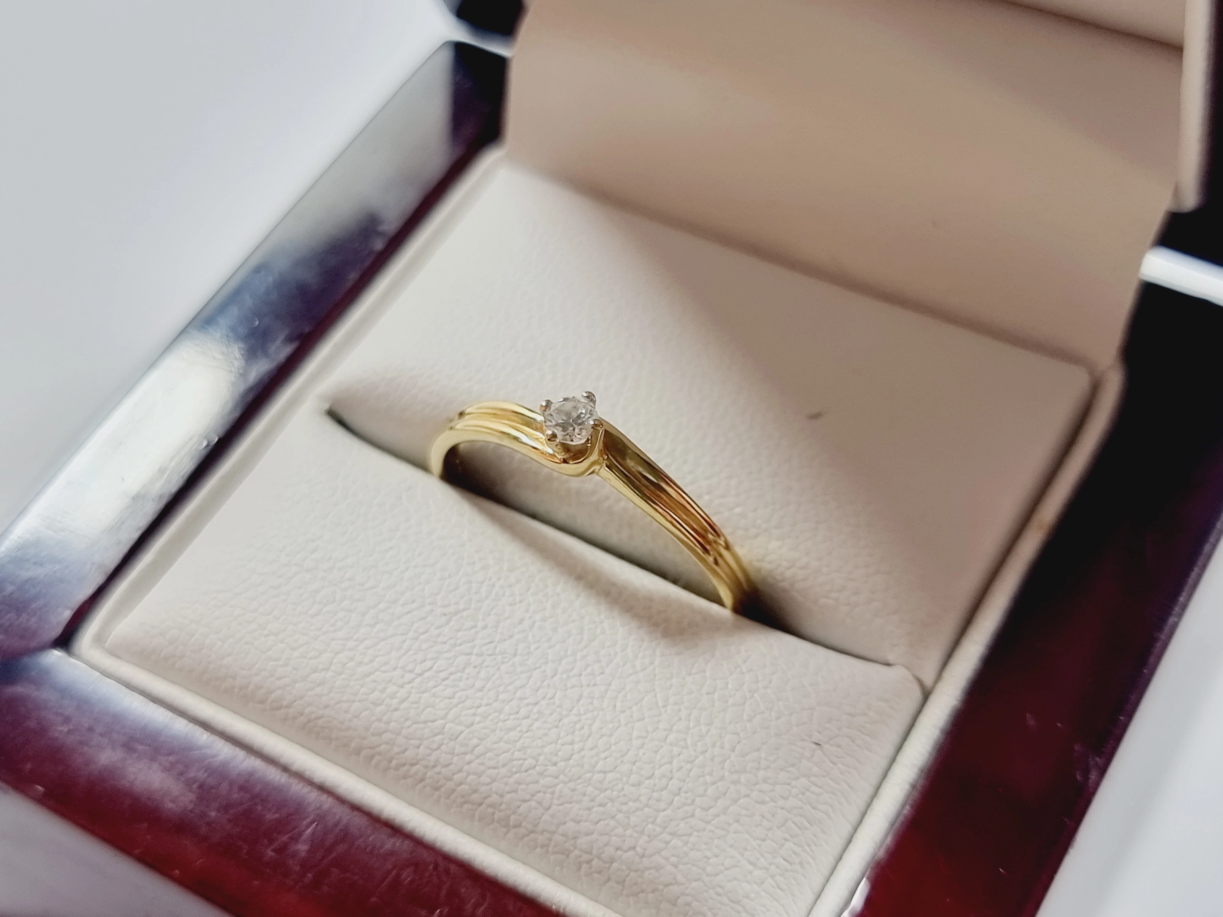 zloty-pierscionek-z-brylantem-w145-pr-585-stan-11323-2