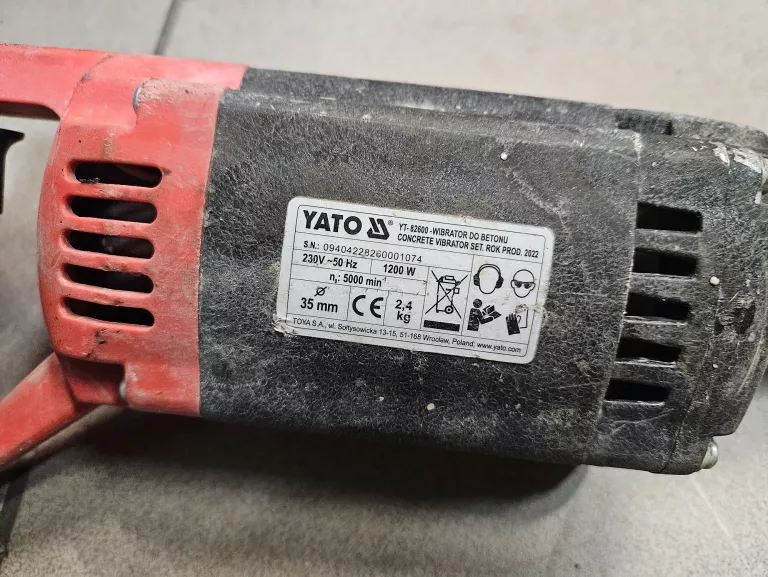YATO YT-82600 WIBRATOR ZAGĘSZCZARKA DO BETONU 1200W + BUŁAWA 3M