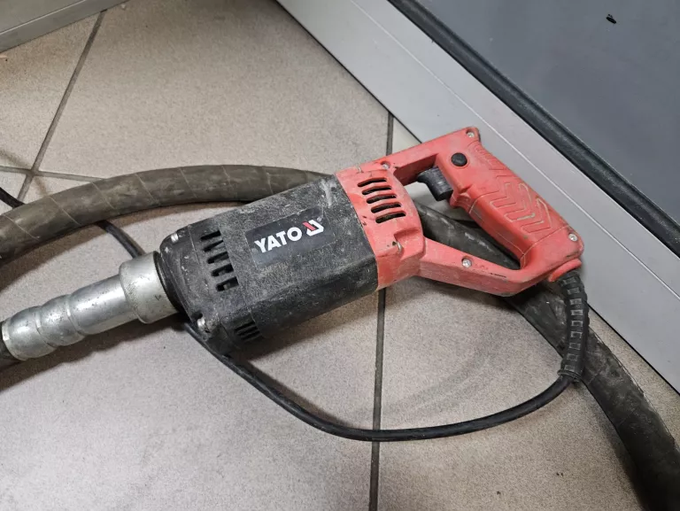 YATO YT-82600 WIBRATOR ZAGĘSZCZARKA DO BETONU 1200W + BUŁAWA 3M