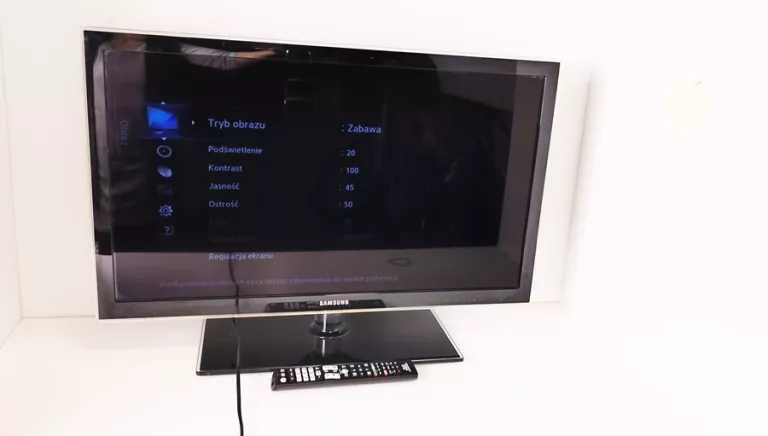 TELEWIZOR SAMSUNG UE32D5000 / OPIS