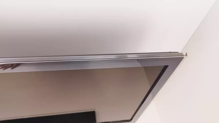 TELEWIZOR SAMSUNG UE32D5000 / OPIS