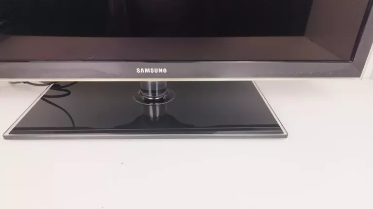 TELEWIZOR SAMSUNG UE32D5000 / OPIS