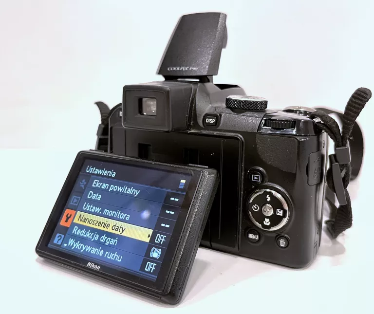 NIKON COOLPIX P90 + ŁADOWARKA, KARTA PAMIĘCI *OPIS*