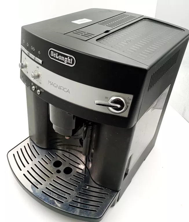 EKSPRES DO KAWY DELONGHI MAGNIFICA ESAM 3000.B 15 BAR 1,8 L