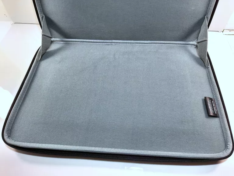 ETUI POKROWIEC NA LAPTOPA SILVER MONKEY CROSSCASE WZMACNIANY 15,6” CZARNE