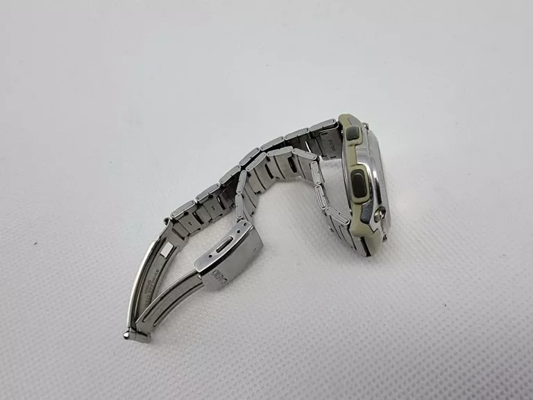 ZEGAREK CASIO W-211