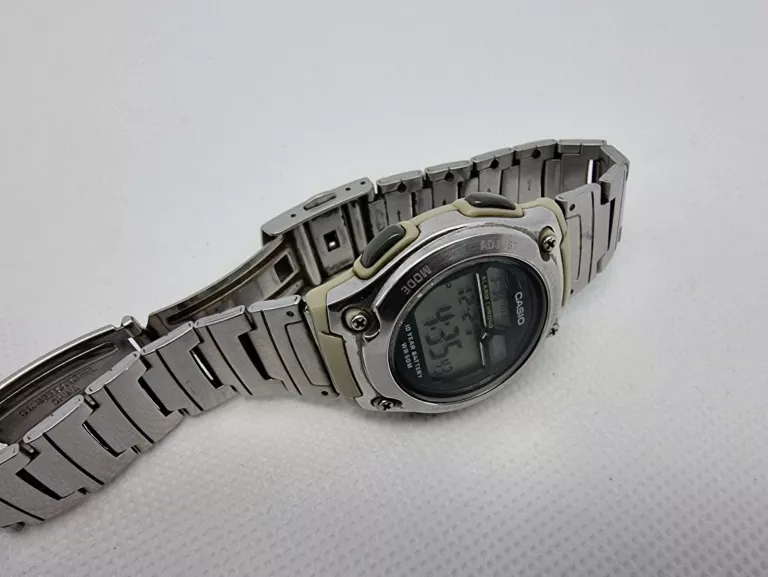 ZEGAREK CASIO W-211