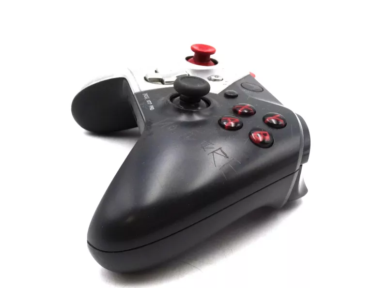 PAD XBOX ONE CYBERPUNK 2077 EDYCJA LIMITOWANA