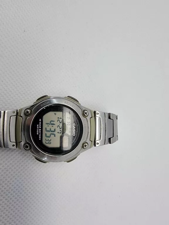 ZEGAREK CASIO W-211