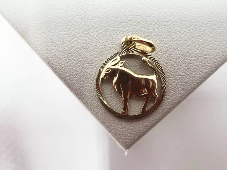 ZŁOTA ZAWIESZKA ZNAK ZODIAKU BYK P.585/0.81G/2CM