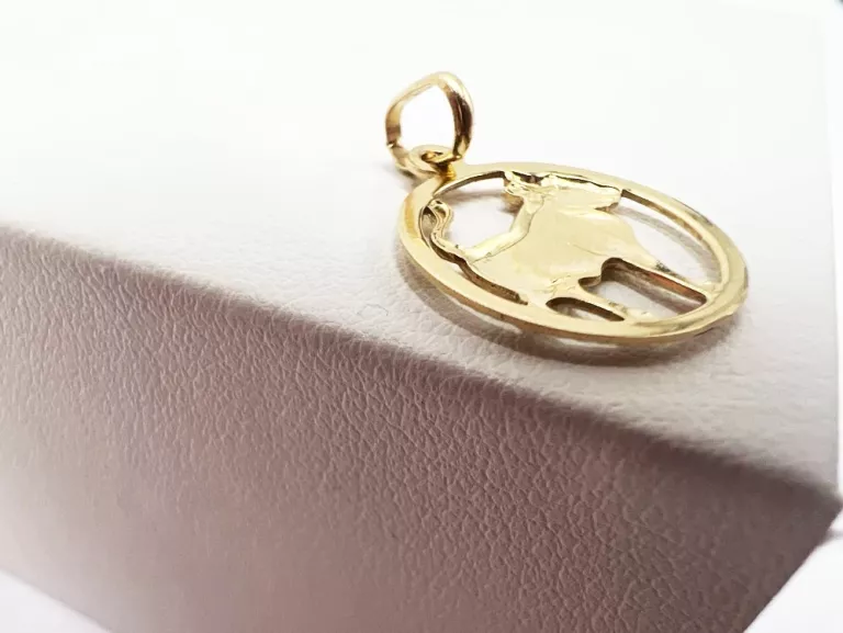 zlota-zawieszka-znak-zodiaku-byk-p585081g2cm-kamienie-221-64