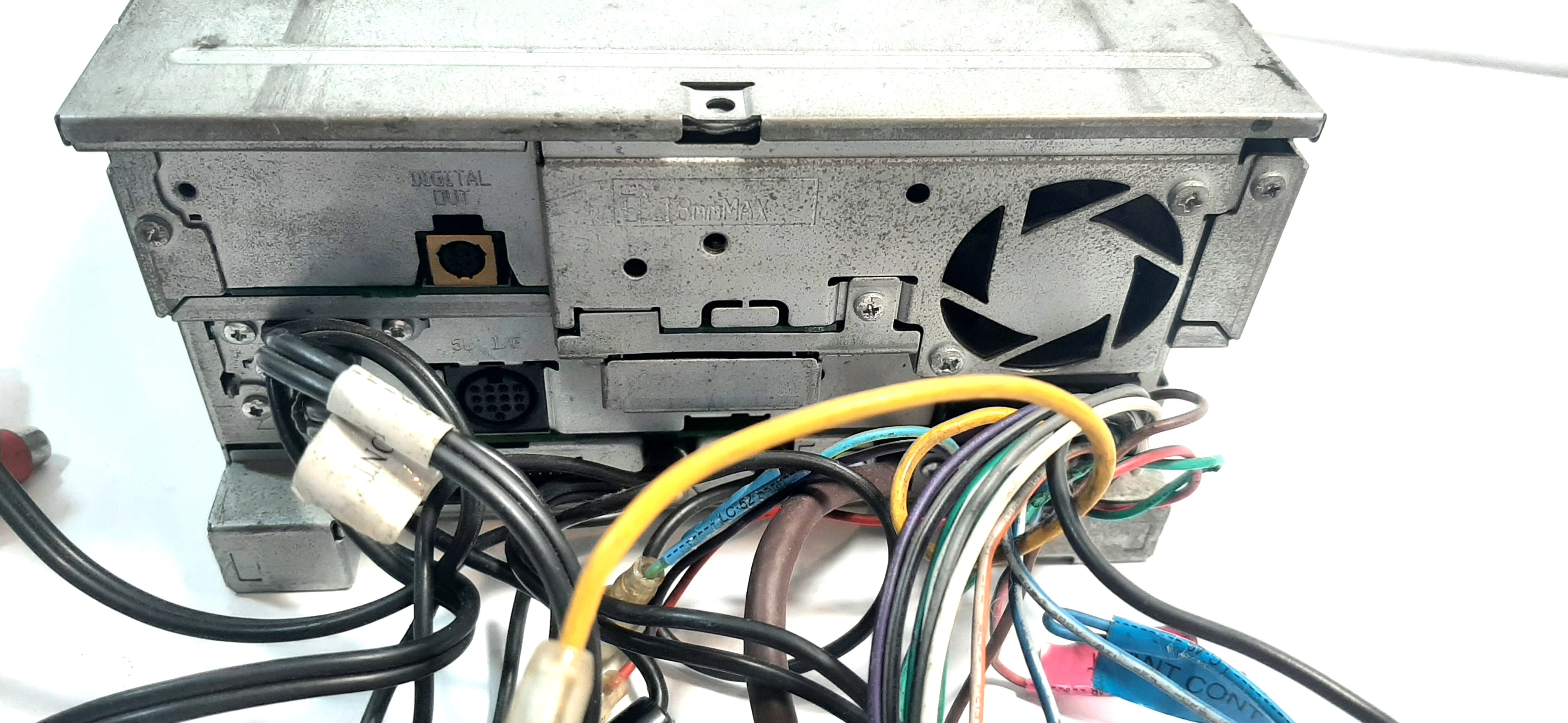 radio-samochodowe-2-din-kenwood-ddx6029-radio-205766-1