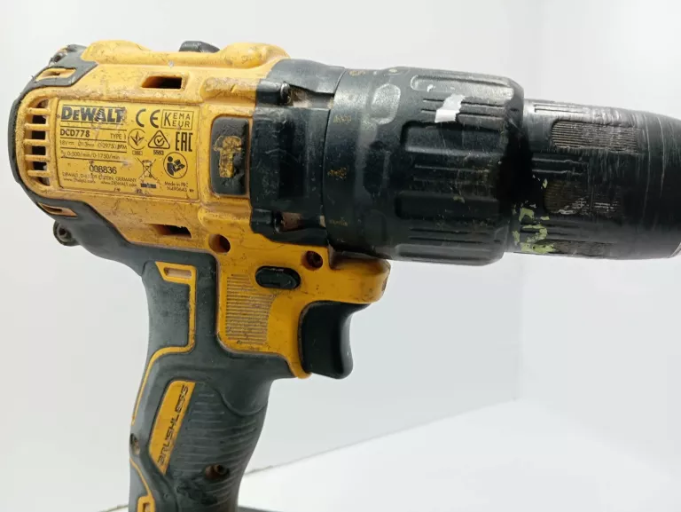 WKRĘTARKA DEWALT ZASILANIE AKUMULATOROWE 18 V DCD778 + ŁAD