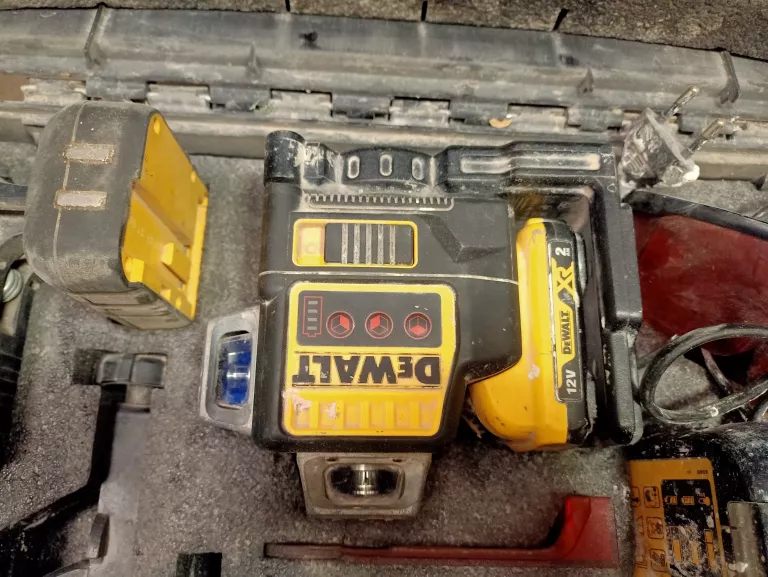 LASER KRZYŻOWY DEWALT DCE089G + AKUMULATOR CZERWONY LASER W SKRZYNCE