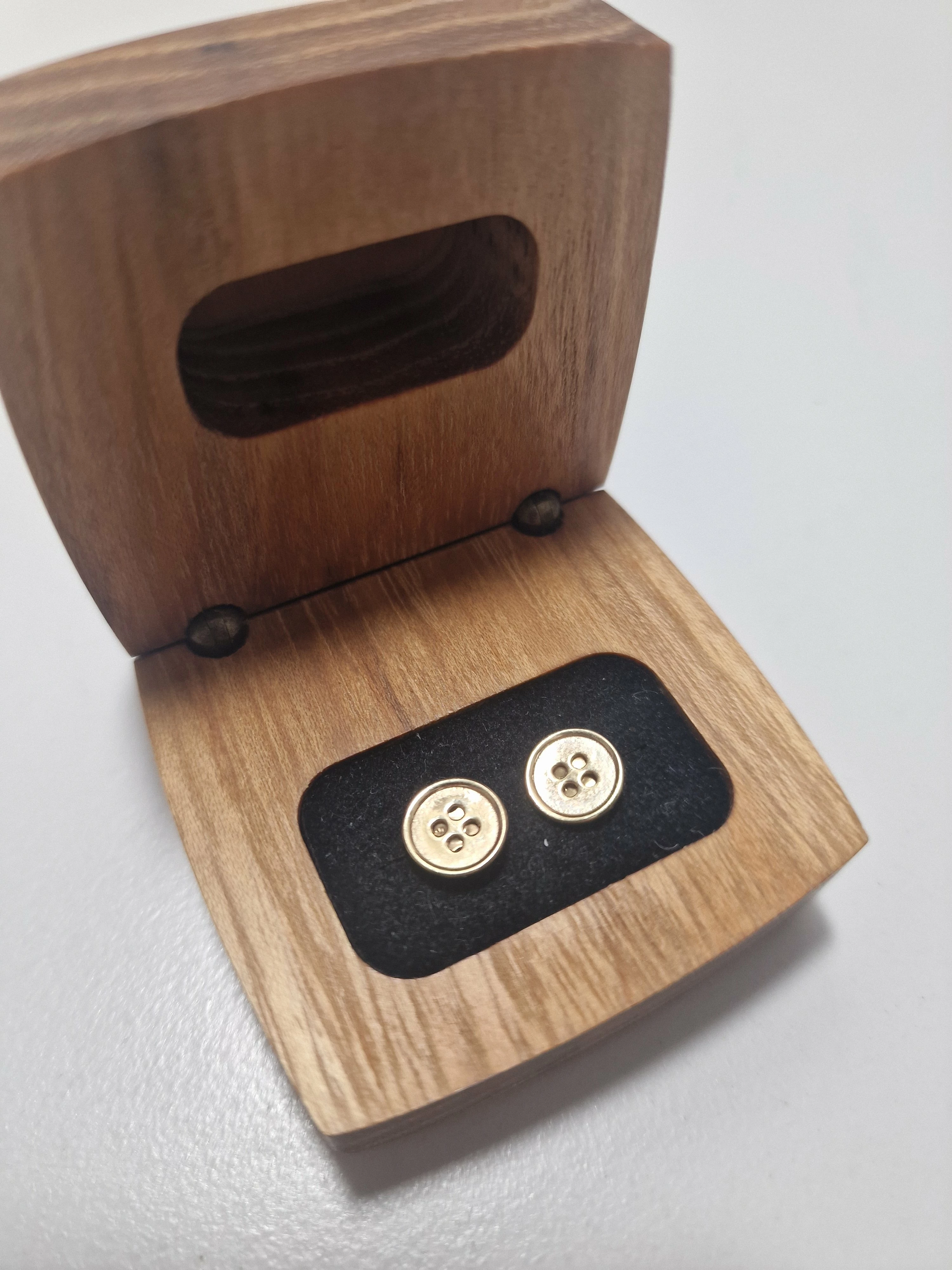 zlote-kolczyki-guziczki-121g-p585-ean-gtin-0065181871870