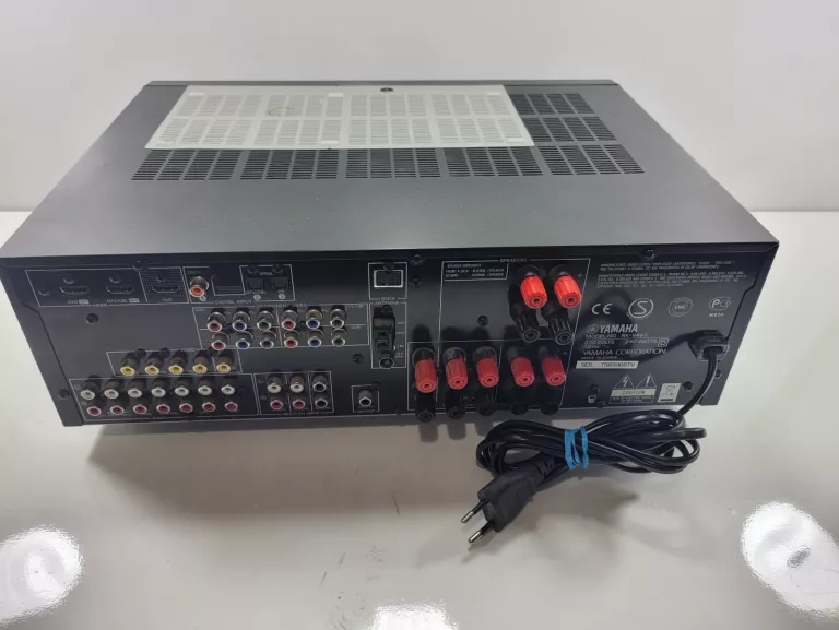 YAMAHA RX-V463 - AMPLITUNER 5.1 + PILOT