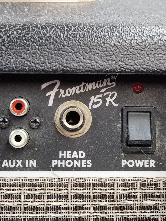 WZMACNIACZ DO E-GITARY FENDER FRONTMAN 15R PIECYK