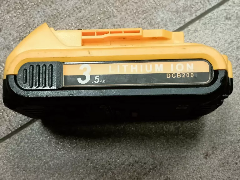 WIERTARKO-WKRĘTARKA DEWALT DCD800 + BAT 18V 5AH