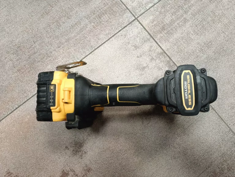 WIERTARKO-WKRĘTARKA DEWALT DCD800 + BAT 18V 5AH