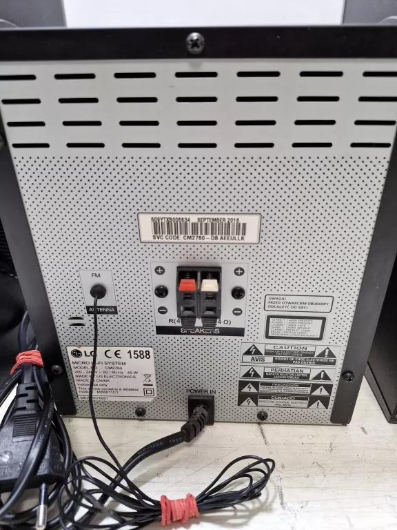 WIEŻA LG CM2760 Z GŁOŚNIKAMI