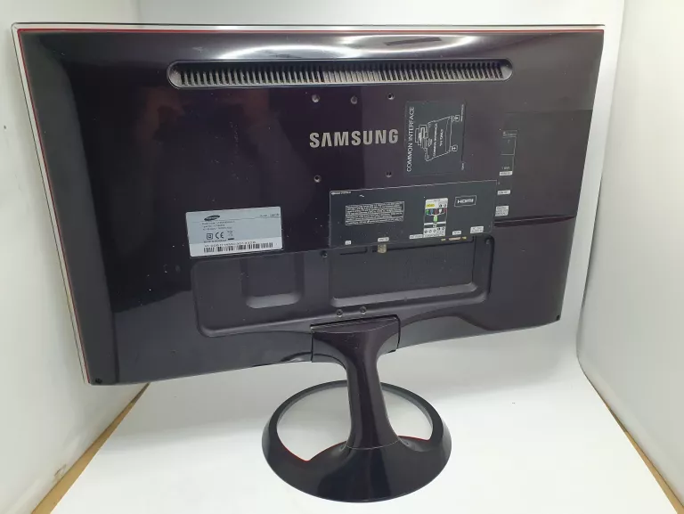 TELEWIZOR MONITOR 24 CALE SAMSUNG T24A550 HD + KABEL / BRAK PILOTA
